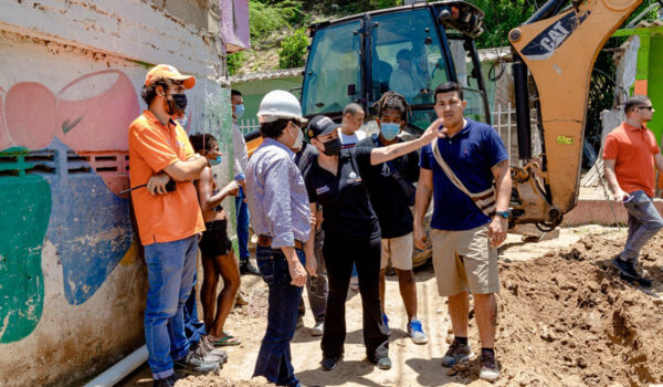 Completadas en un 80% las obras que conectarán a más de 70 hogares de La Lucha al acueducto del Distrito
