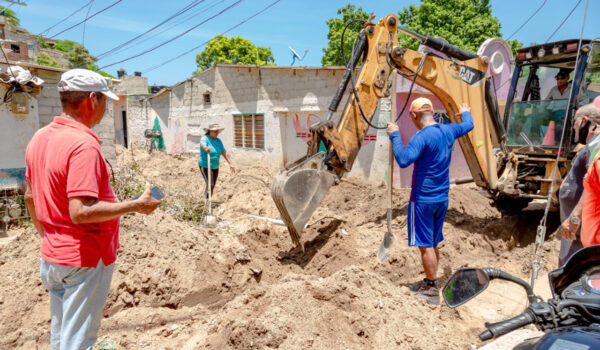 Completadas en un 80% las obras que conectarán a más de 70 hogares de La Lucha al acueducto del Distrito