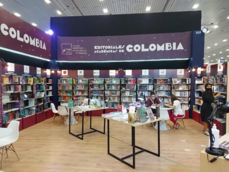 Unimagdalena exhibe publicaciones en Feria del Libro de Guadalajara
