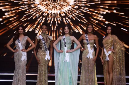 India celebra su triunfo en Miss Universo